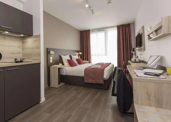 Odalys Centre Congres لو مان